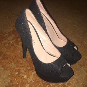 Cute Sparkly Black Heels!